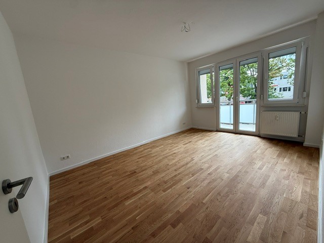 Zimmer mit Balkon